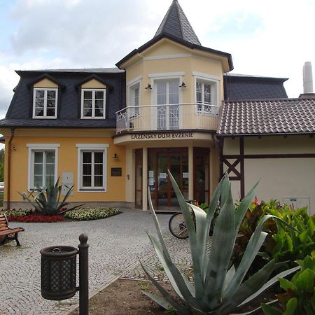Hotel Lazne Evzenie à Klášterec nad Ohří Extérieur photo