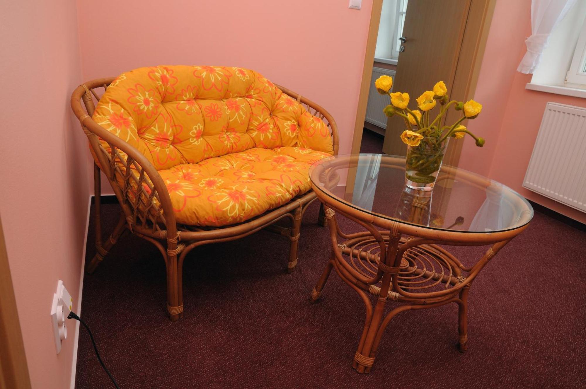 Hotel Lazne Evzenie à Klášterec nad Ohří Extérieur photo